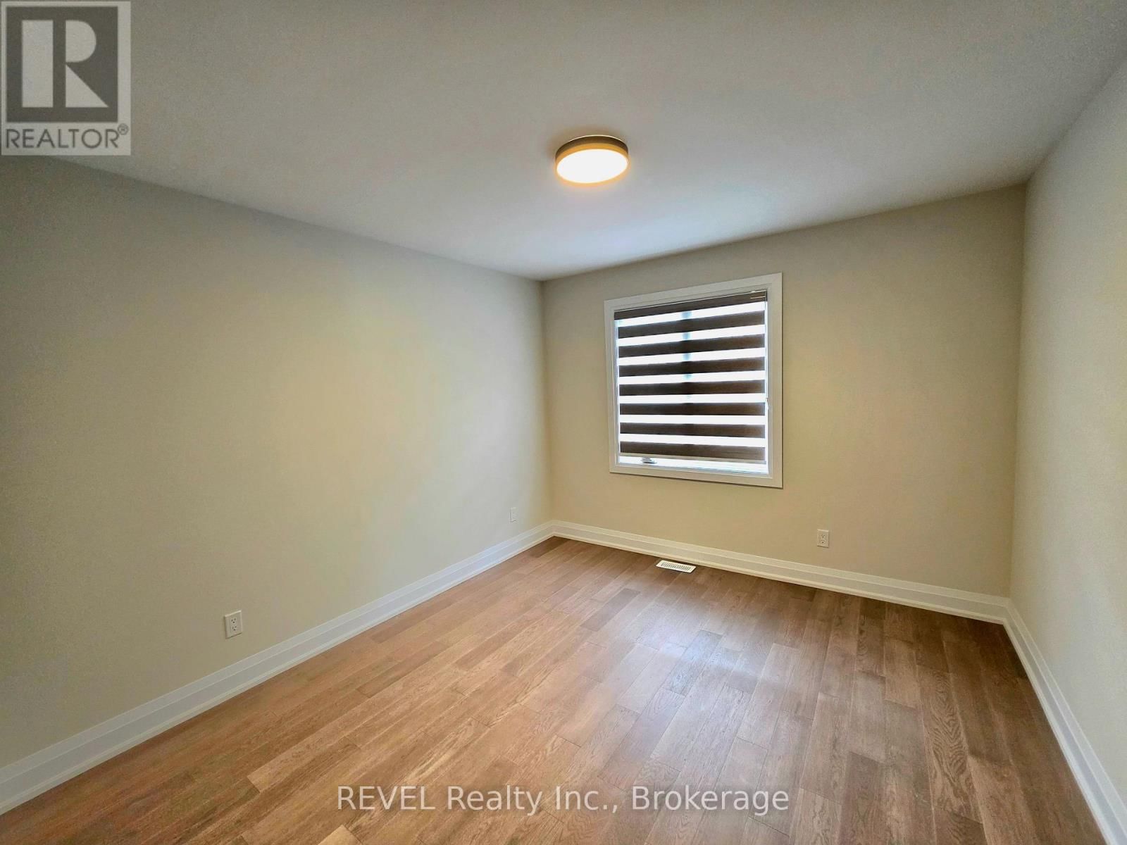 6438 SUNSHINE COMMON Image 17