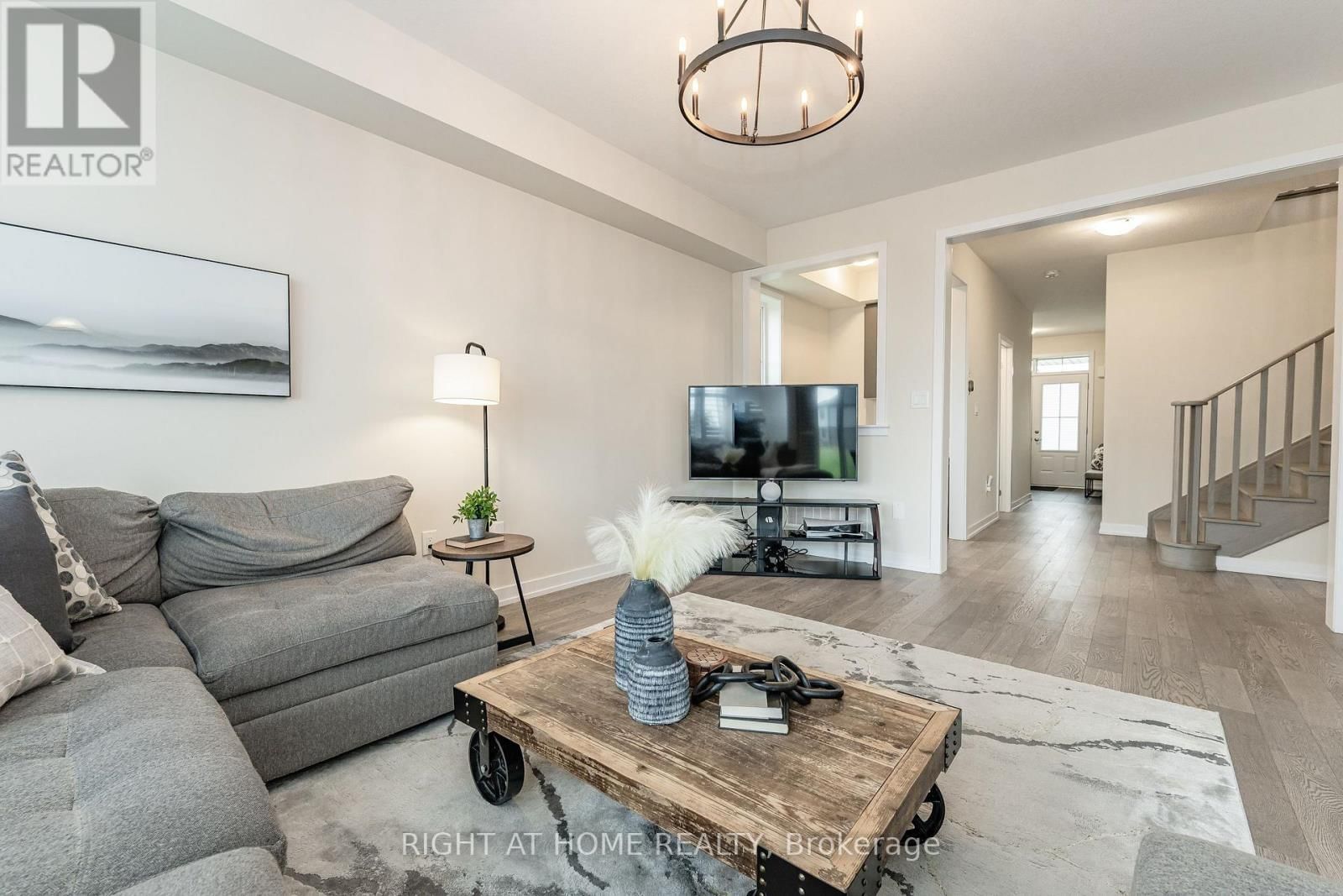 116 WHITHORN CRESCENT Image 10