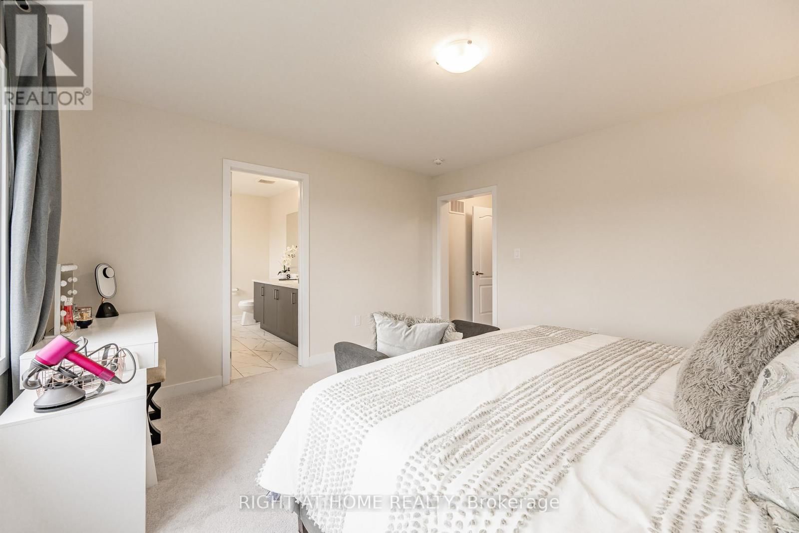 116 WHITHORN CRESCENT Image 14