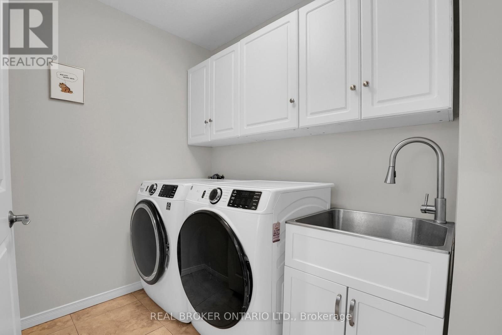 66 - 31 TOWNSEND DRIVE Image 18