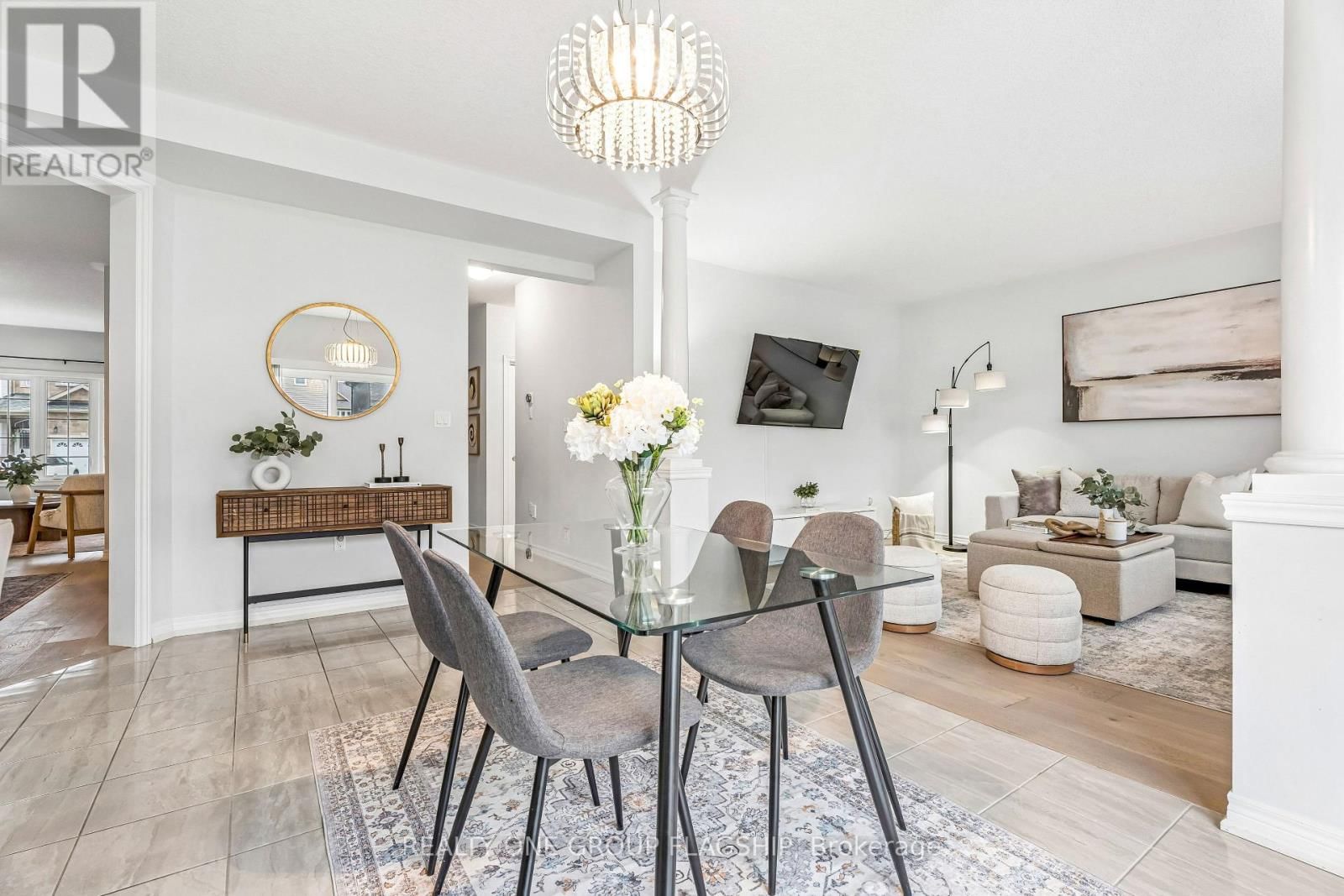 87 DOLOMITI COURT Image 11