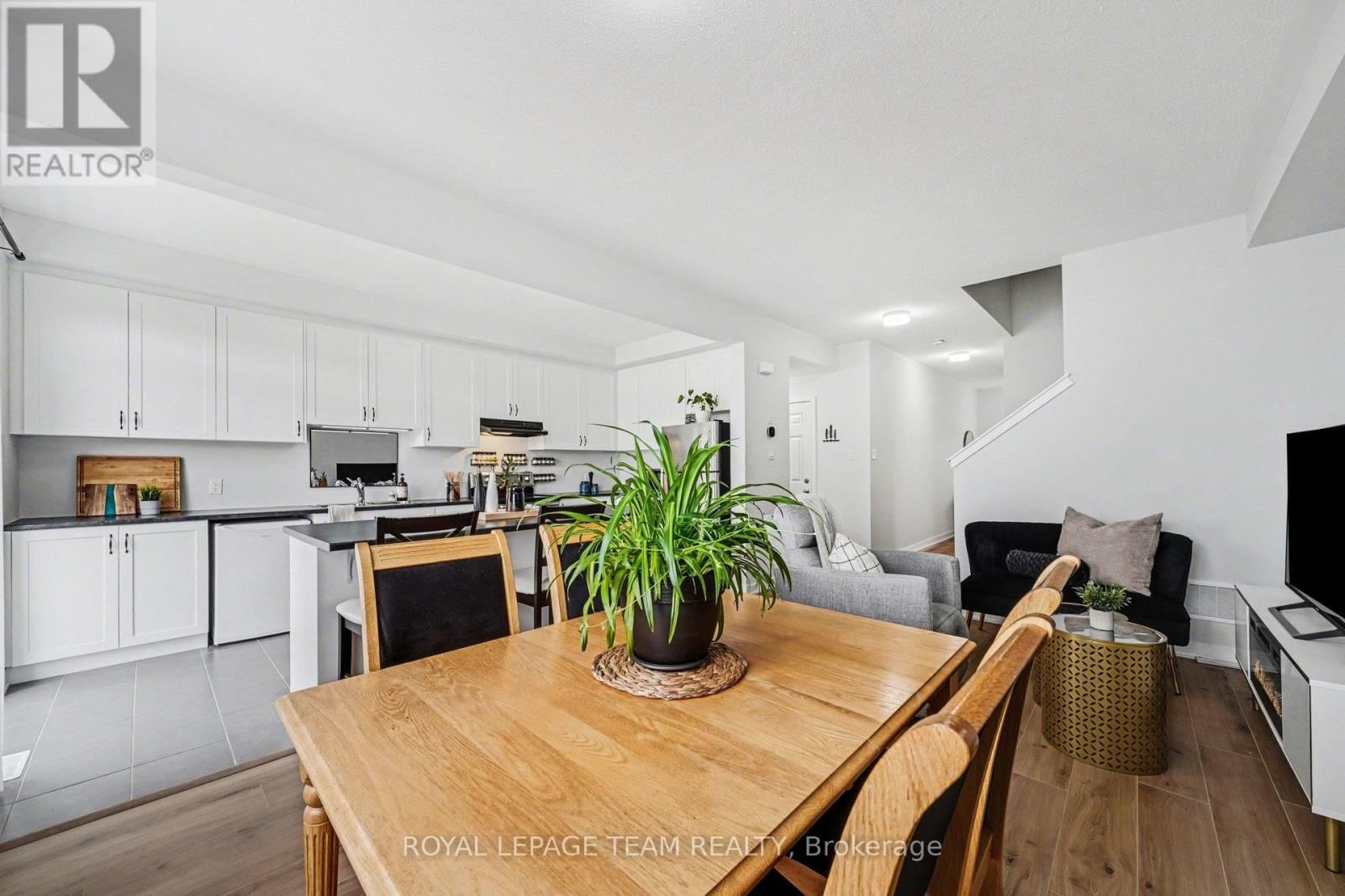 604 KEATONS WAY Image 10