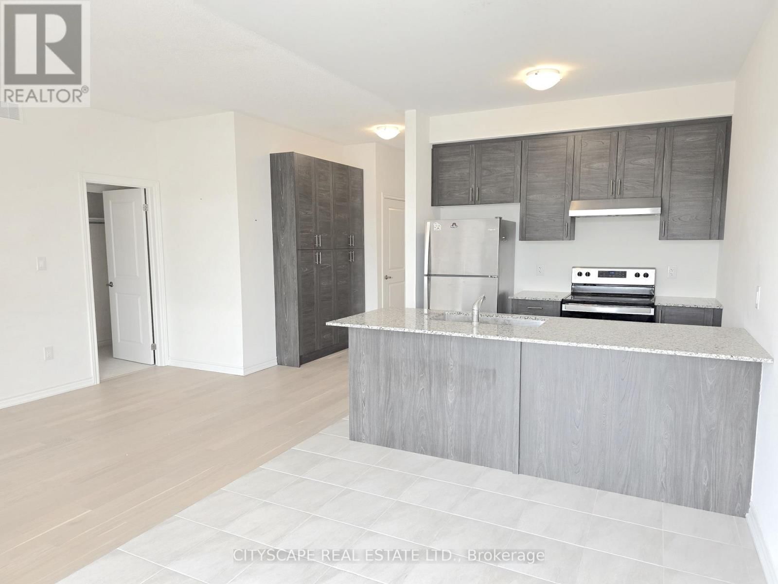 48 HILLCROFT WAY Image 12