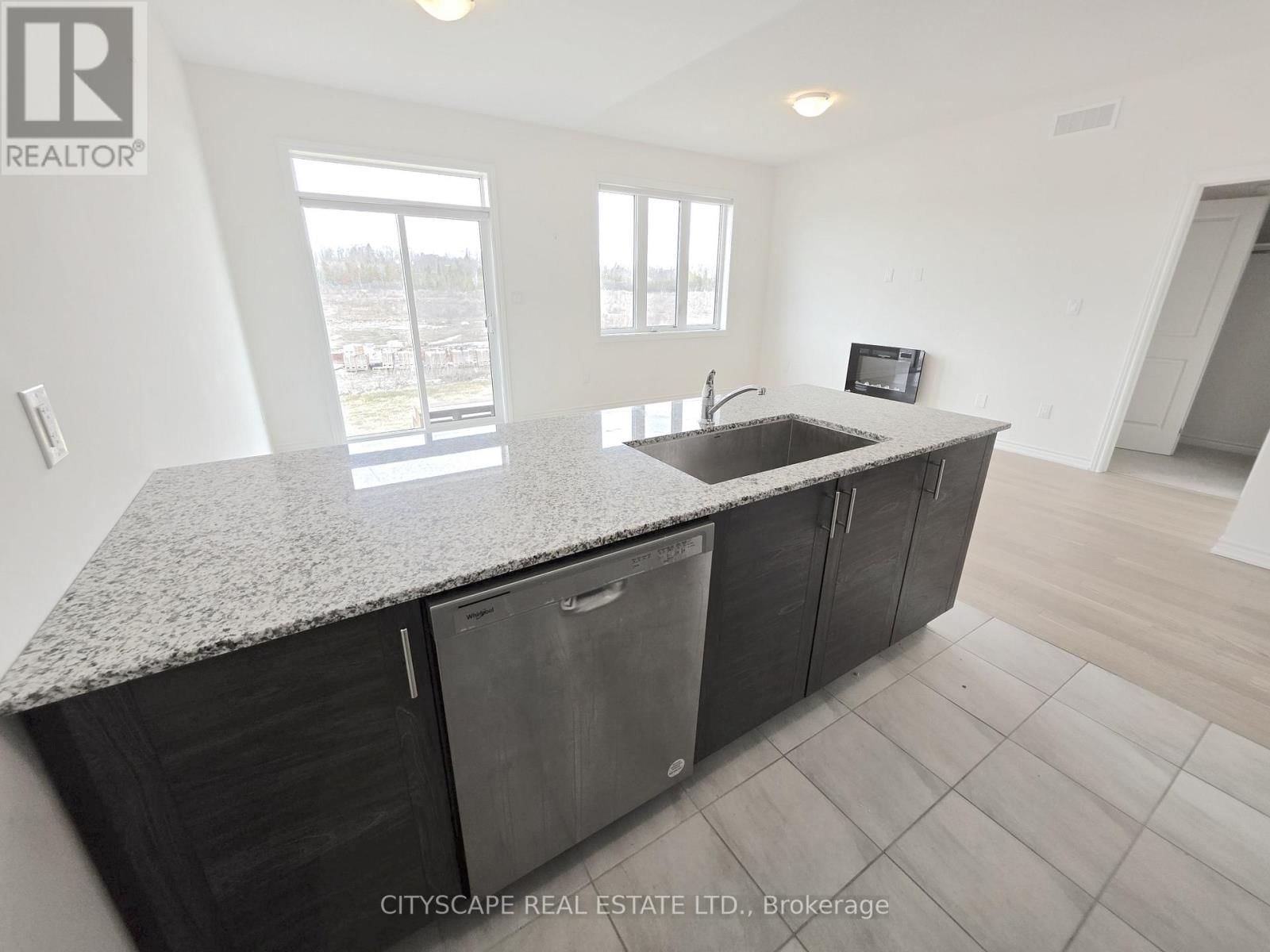 48 HILLCROFT WAY Image 14