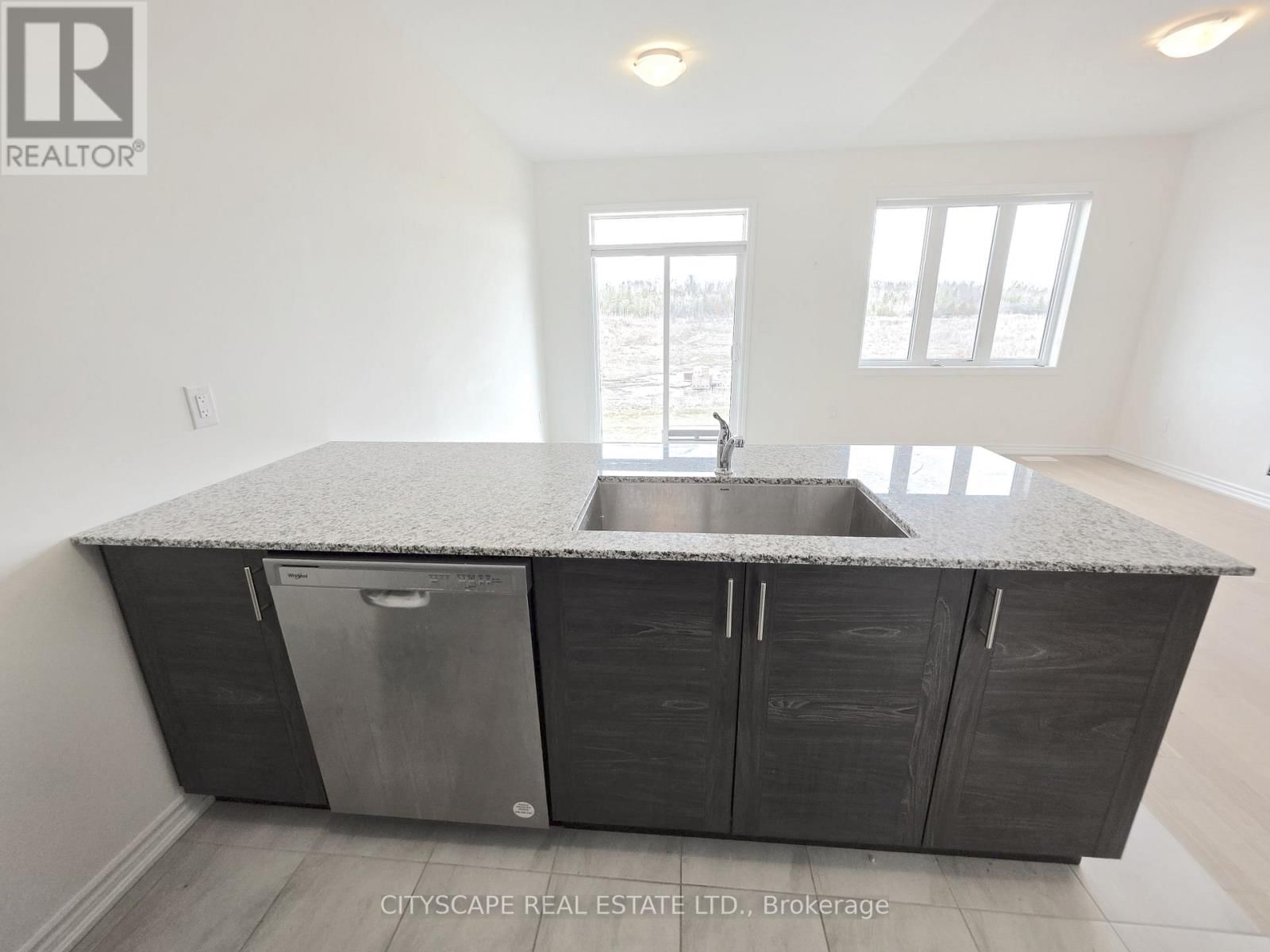 48 HILLCROFT WAY Image 15