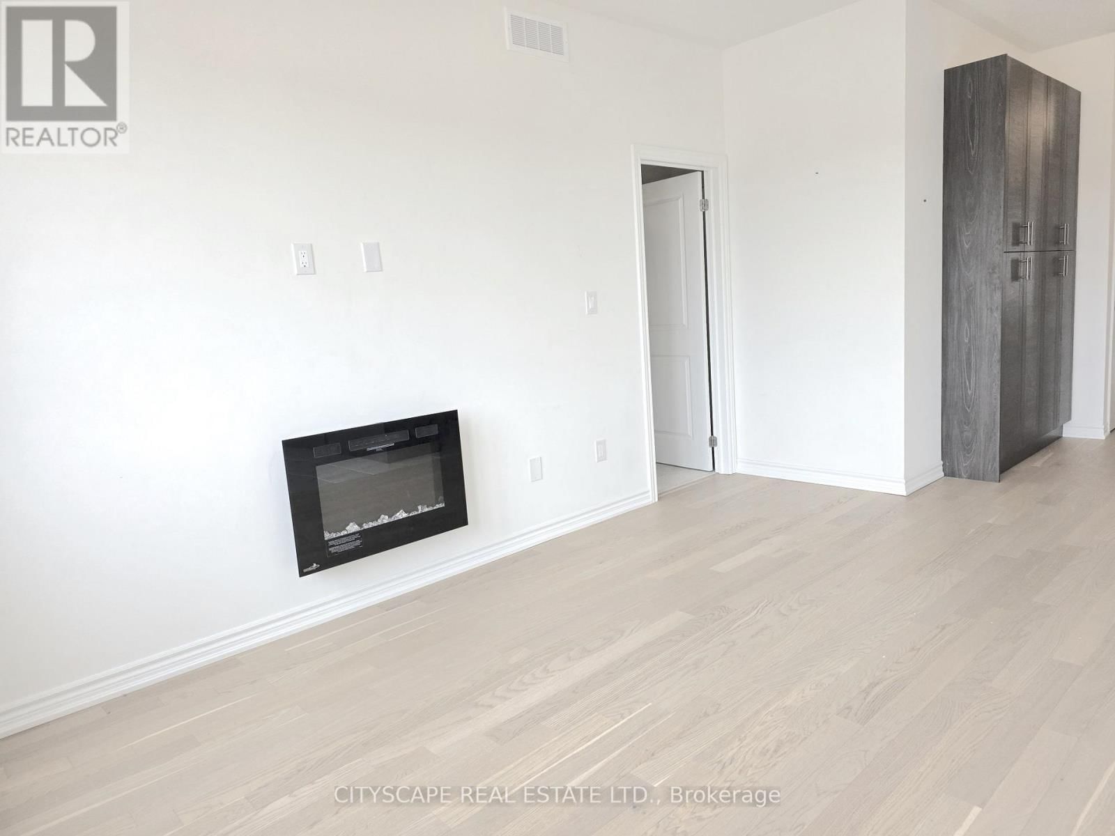 48 HILLCROFT WAY Image 22