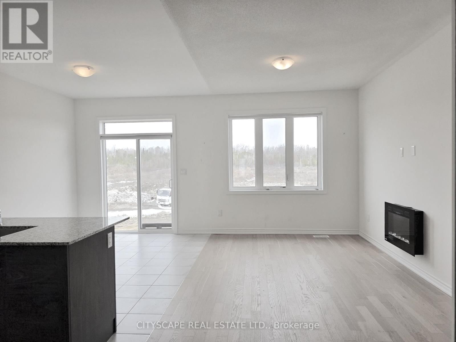 48 HILLCROFT WAY Image 23