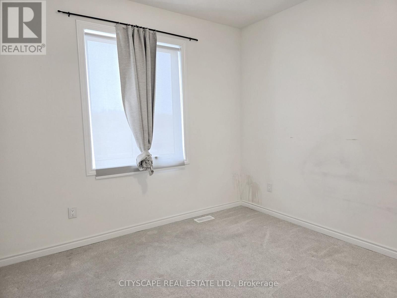 48 HILLCROFT WAY Image 26