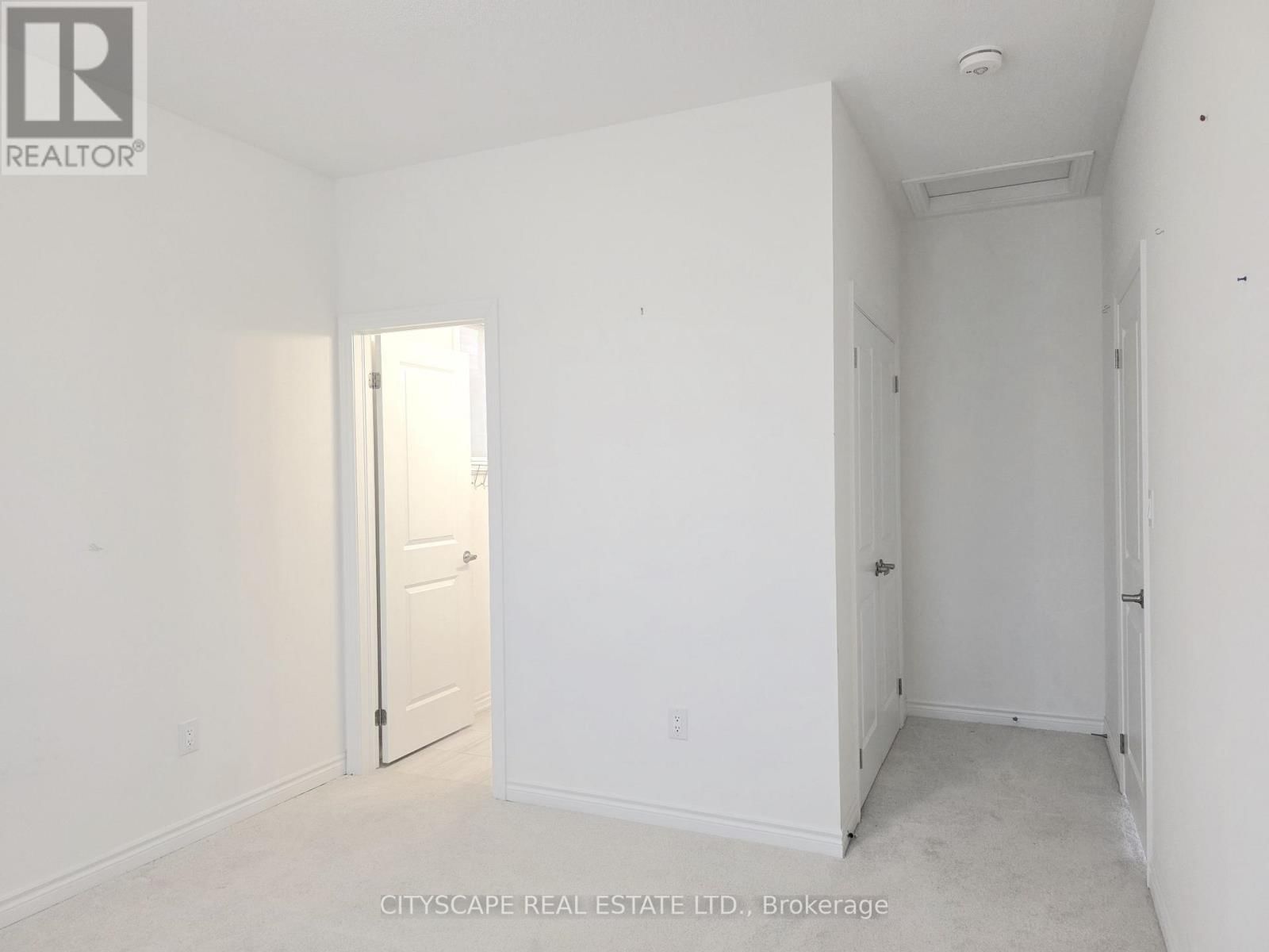 48 HILLCROFT WAY Image 28