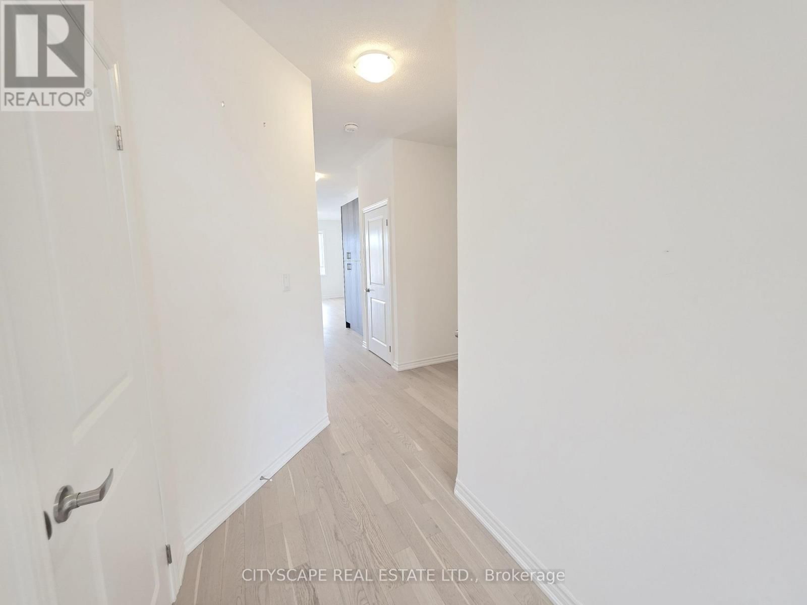 48 HILLCROFT WAY Image 34