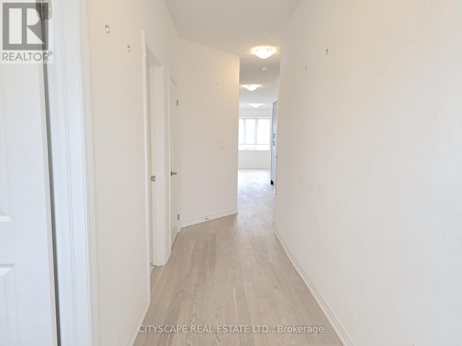 48 HILLCROFT WAY Image 36