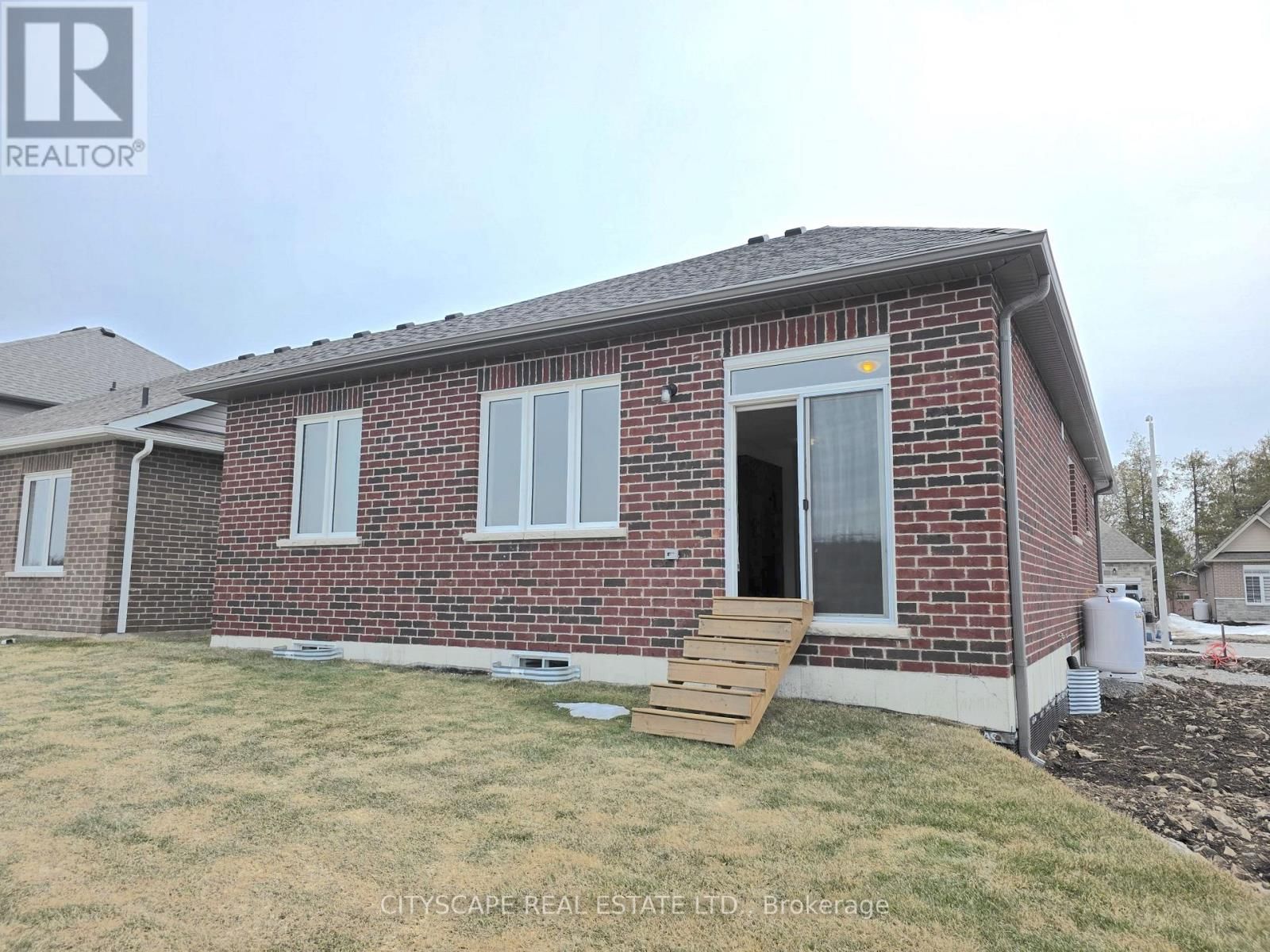 48 HILLCROFT WAY Image 44