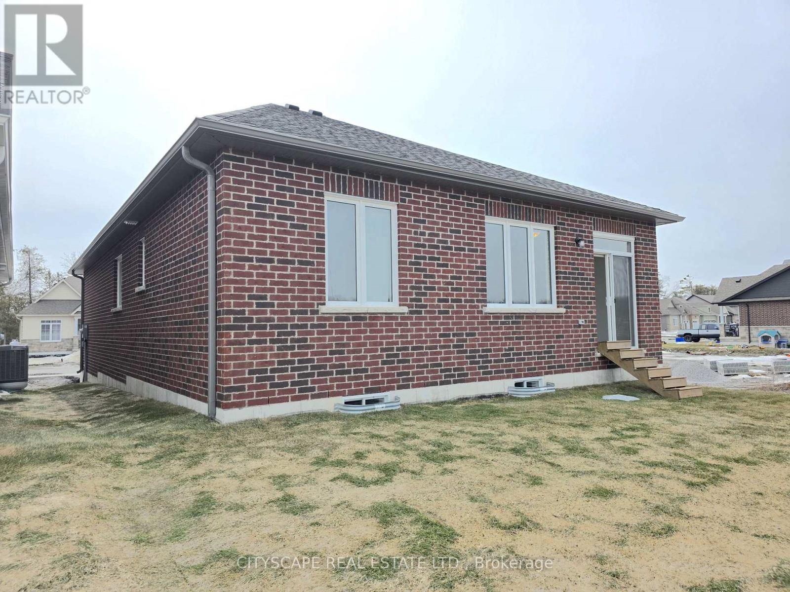 48 HILLCROFT WAY Image 46