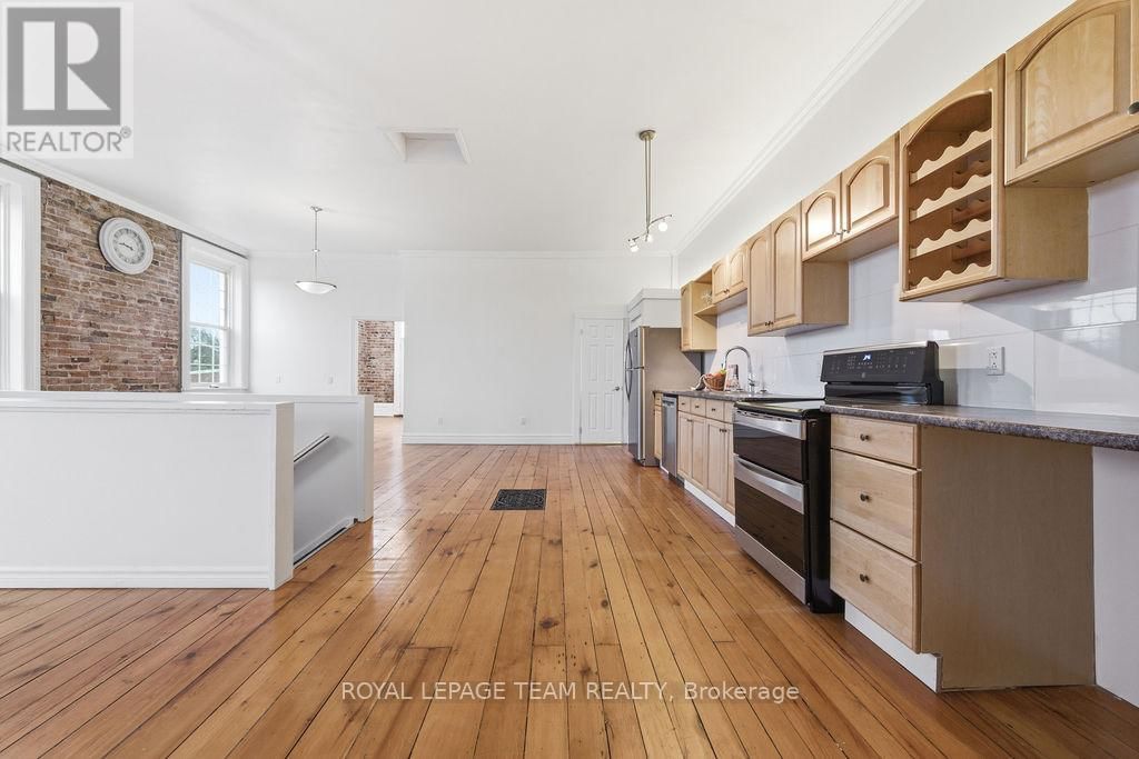 4 ELGIN STREET Image 4