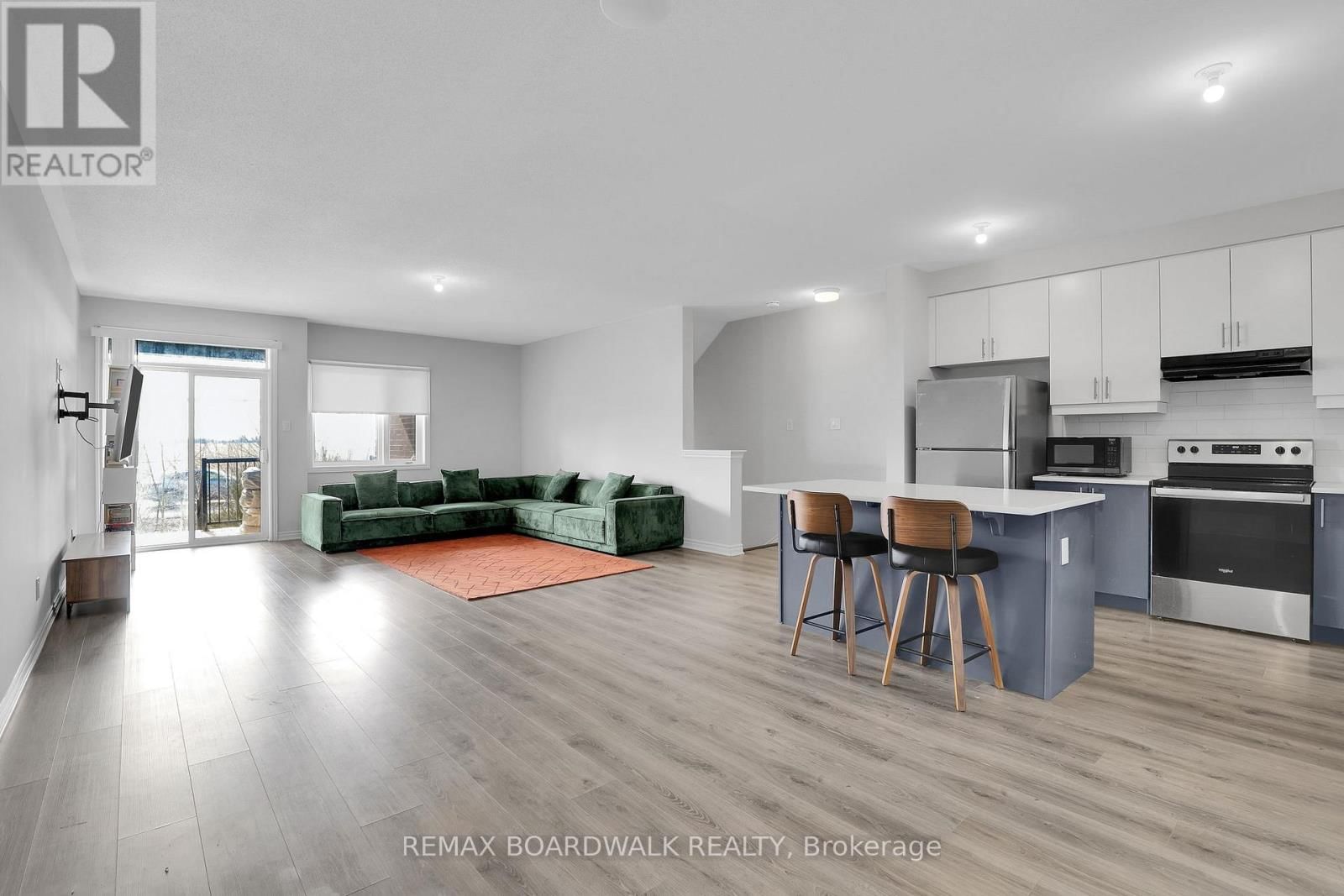 306 PILOT PRIVATE Image 2