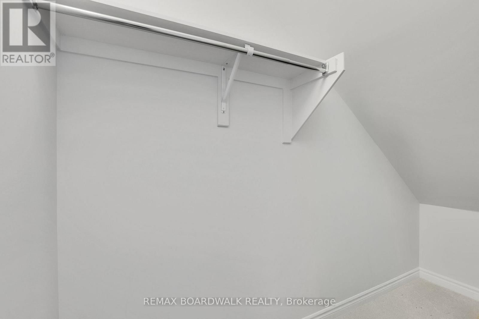 306 PILOT PRIVATE Image 24