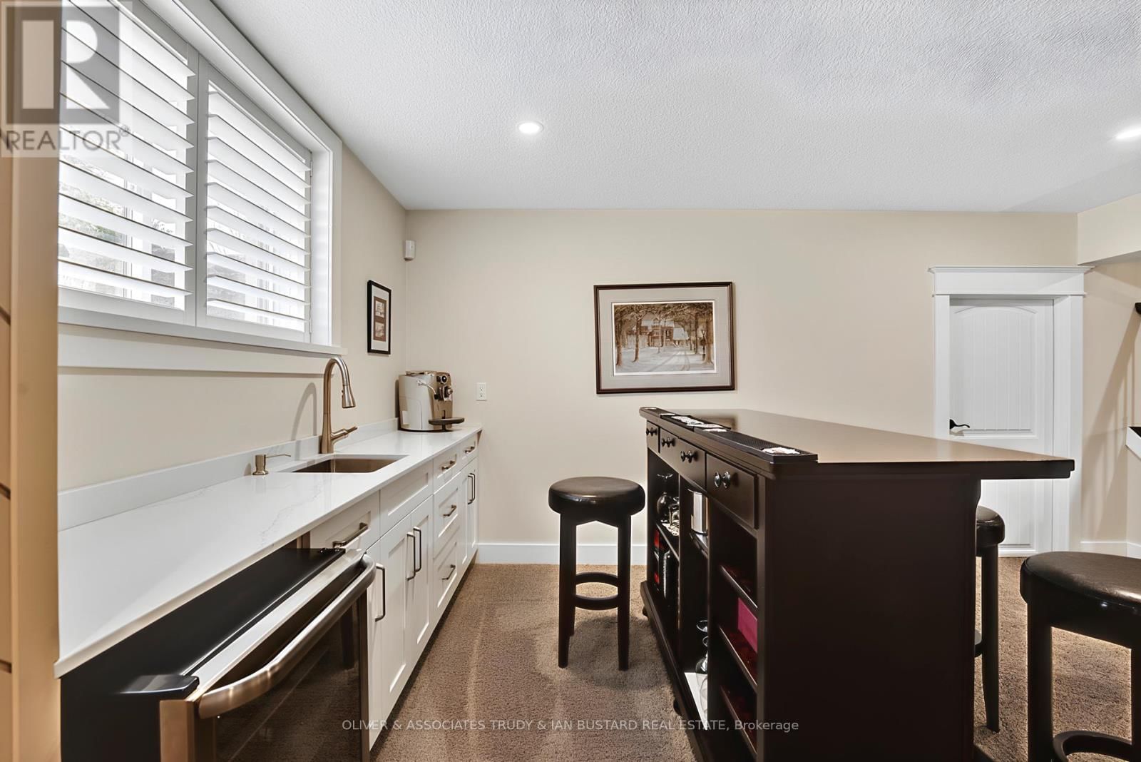 46 ERIN PLACE Image 30