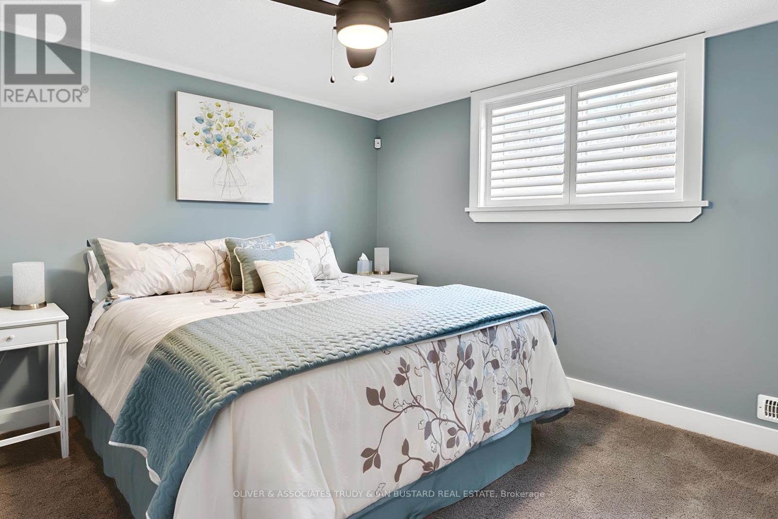 46 ERIN PLACE Image 32