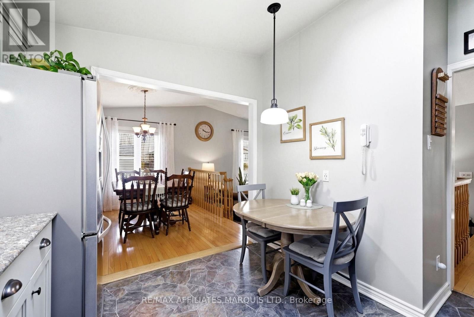 1429 HOLY CROSS BOULEVARD Image 19