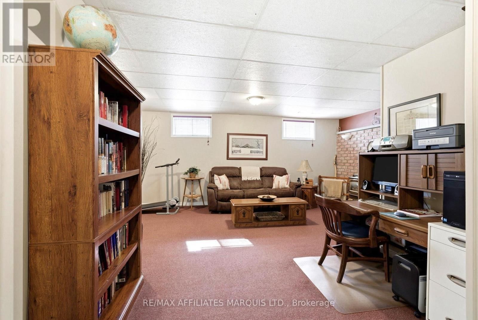 1429 HOLY CROSS BOULEVARD Image 30