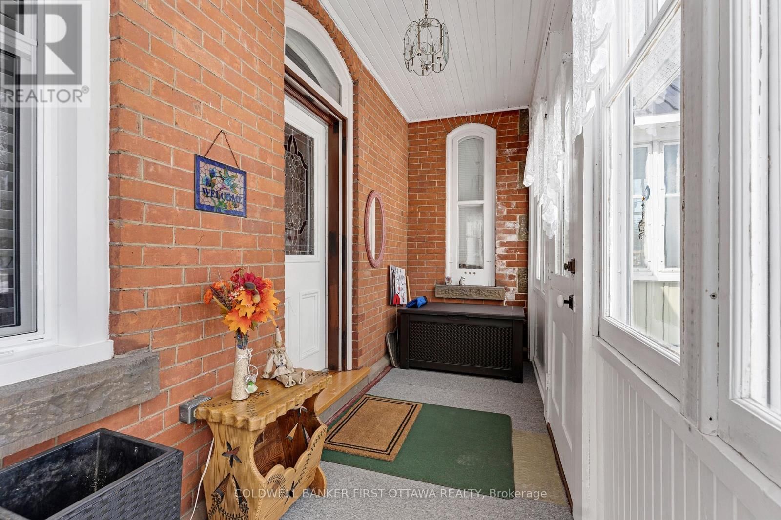 256 A&B FLORA STREET Image 29