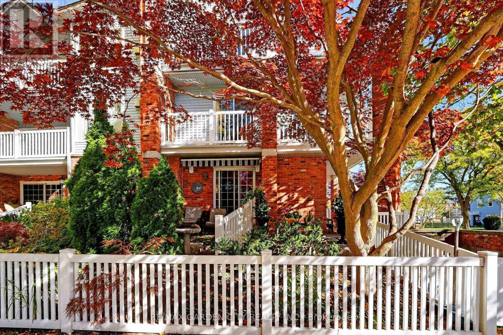 201 - 70 MAIN STREET Image 35