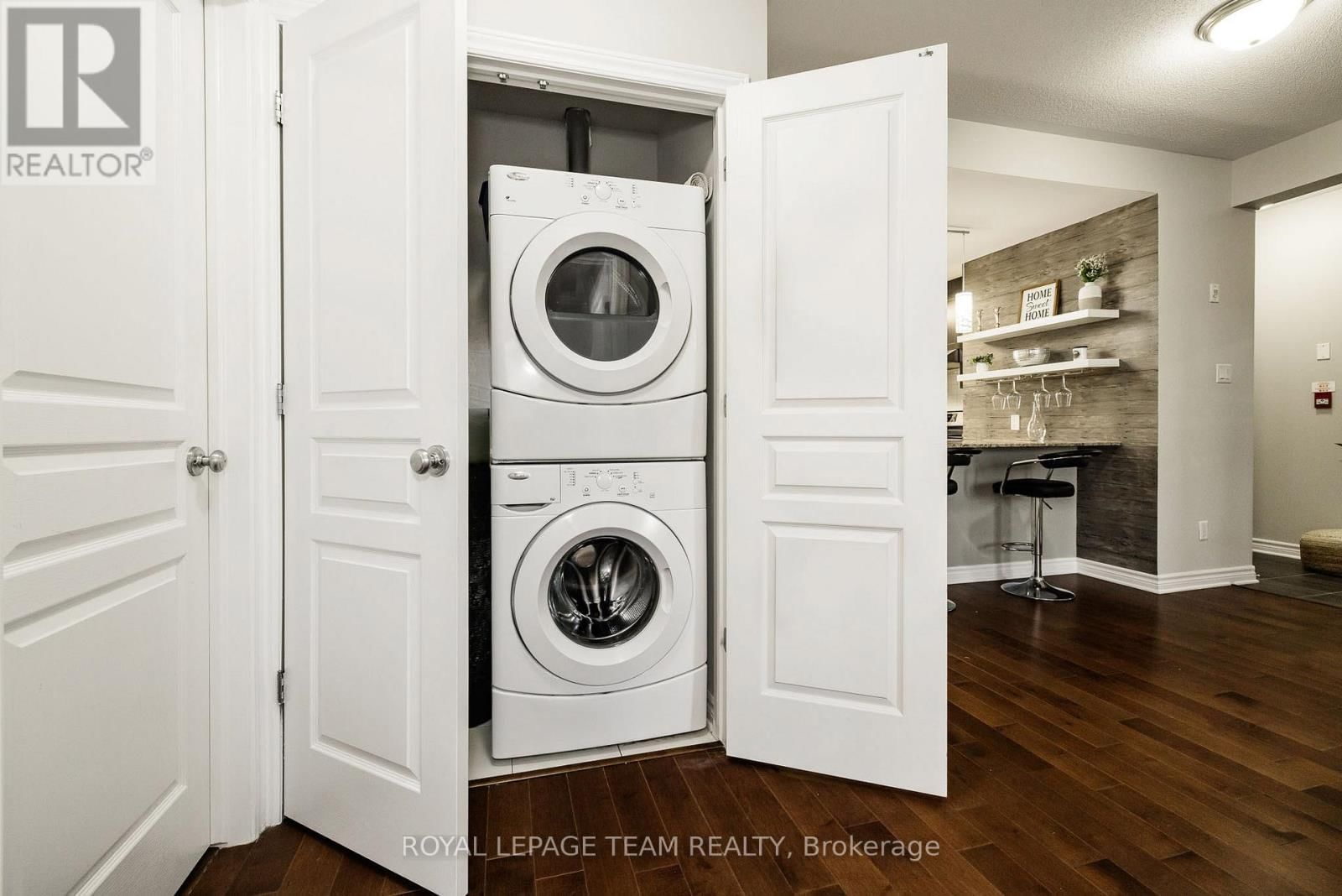 A - 19 TADLEY PRIVATE Image 33