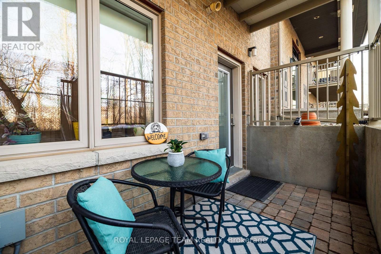 A - 19 TADLEY PRIVATE Image 35