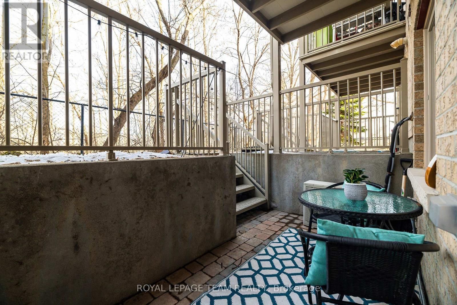 A - 19 TADLEY PRIVATE Image 36