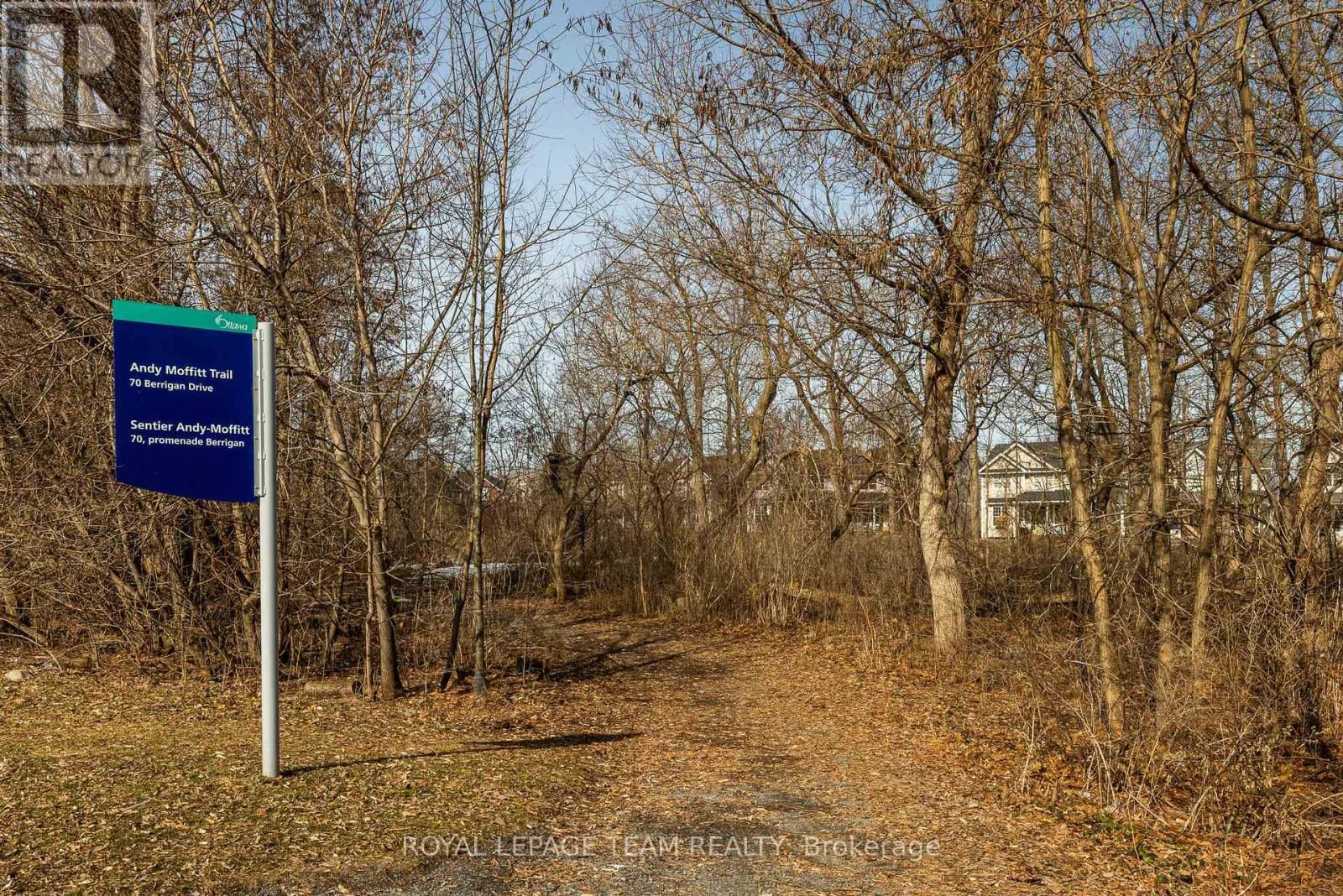 A - 19 TADLEY PRIVATE Image 38