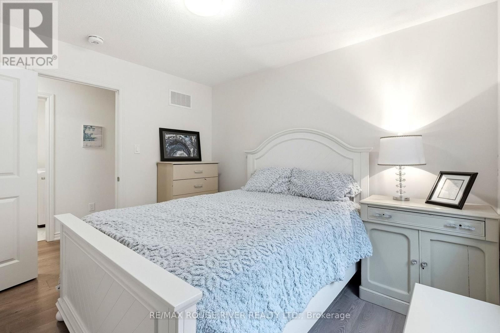 1017 TRAILSVIEW AVENUE Image 24