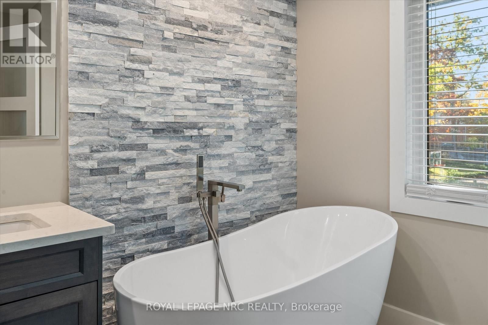 16 BRIARFIELD CRESCENT Image 26