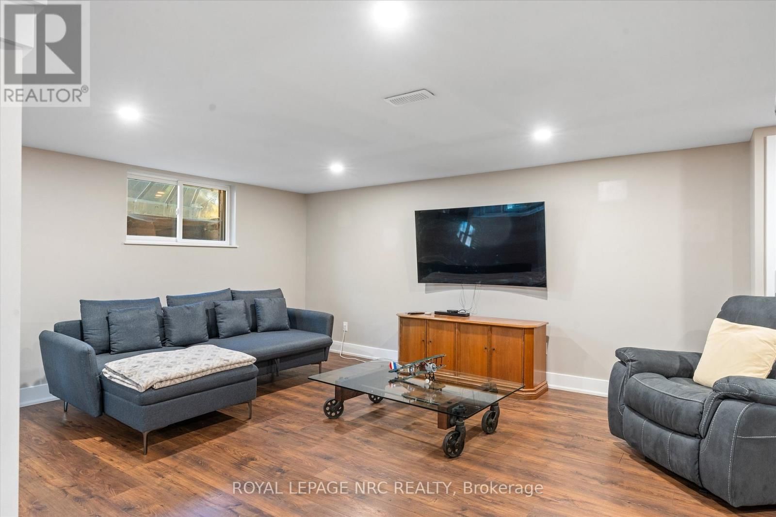 16 BRIARFIELD CRESCENT Image 29