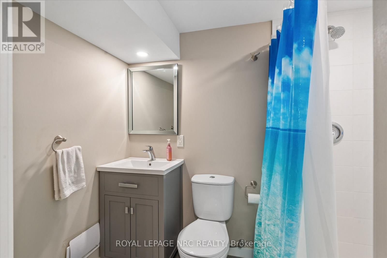 16 BRIARFIELD CRESCENT Image 32