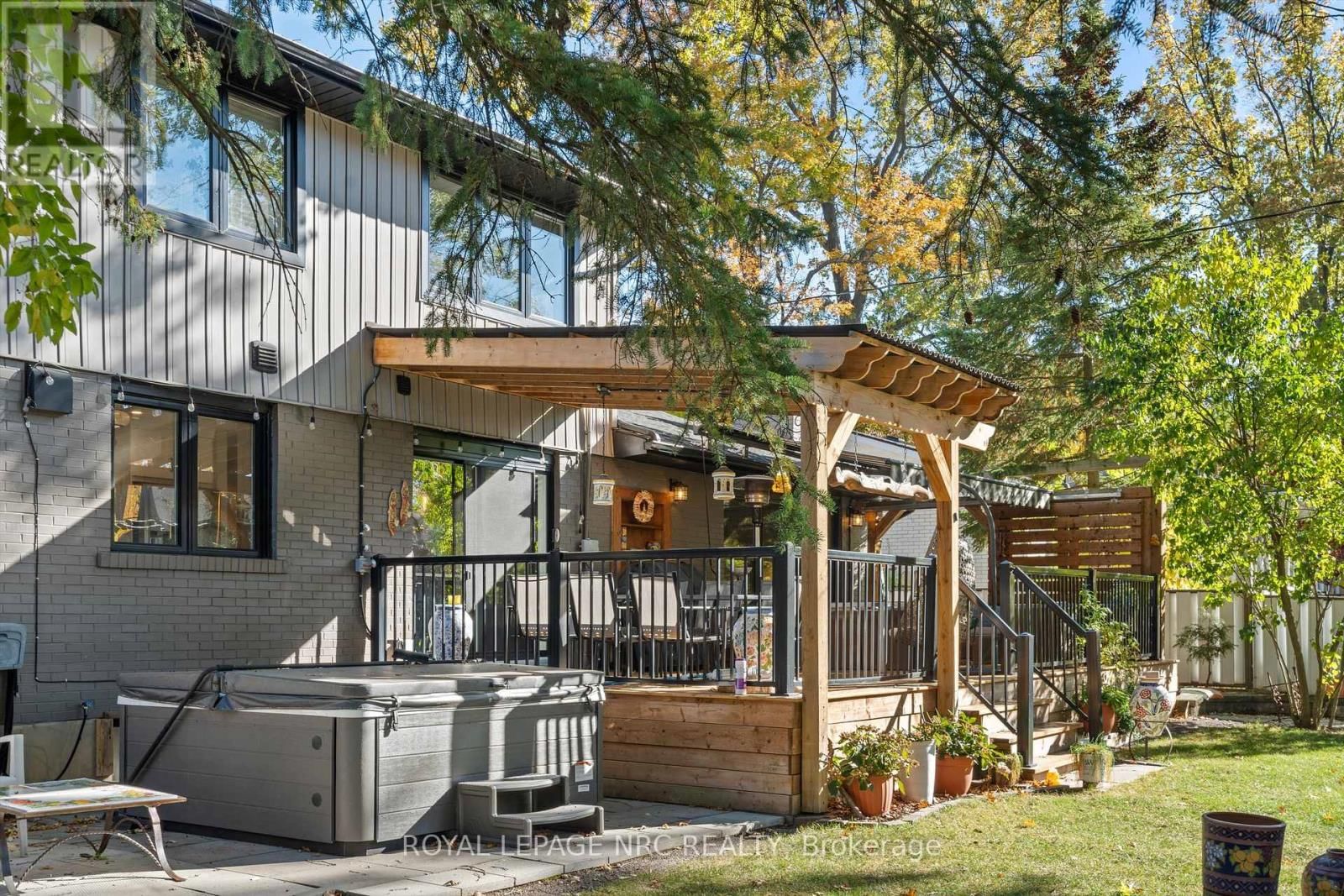 16 BRIARFIELD CRESCENT Image 35