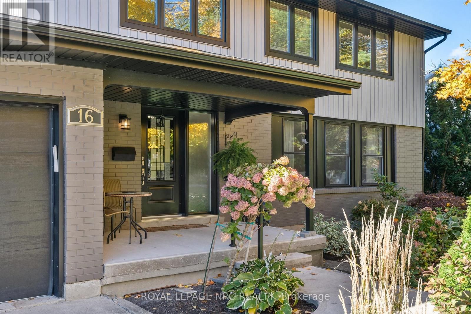 16 BRIARFIELD CRESCENT Image 4