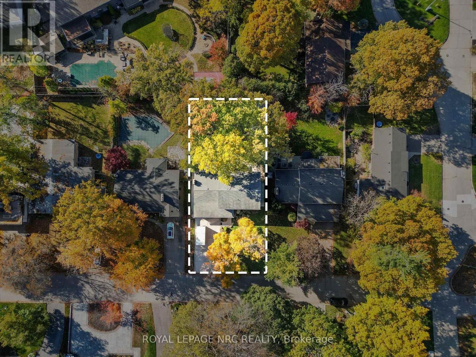 16 BRIARFIELD CRESCENT Image 40