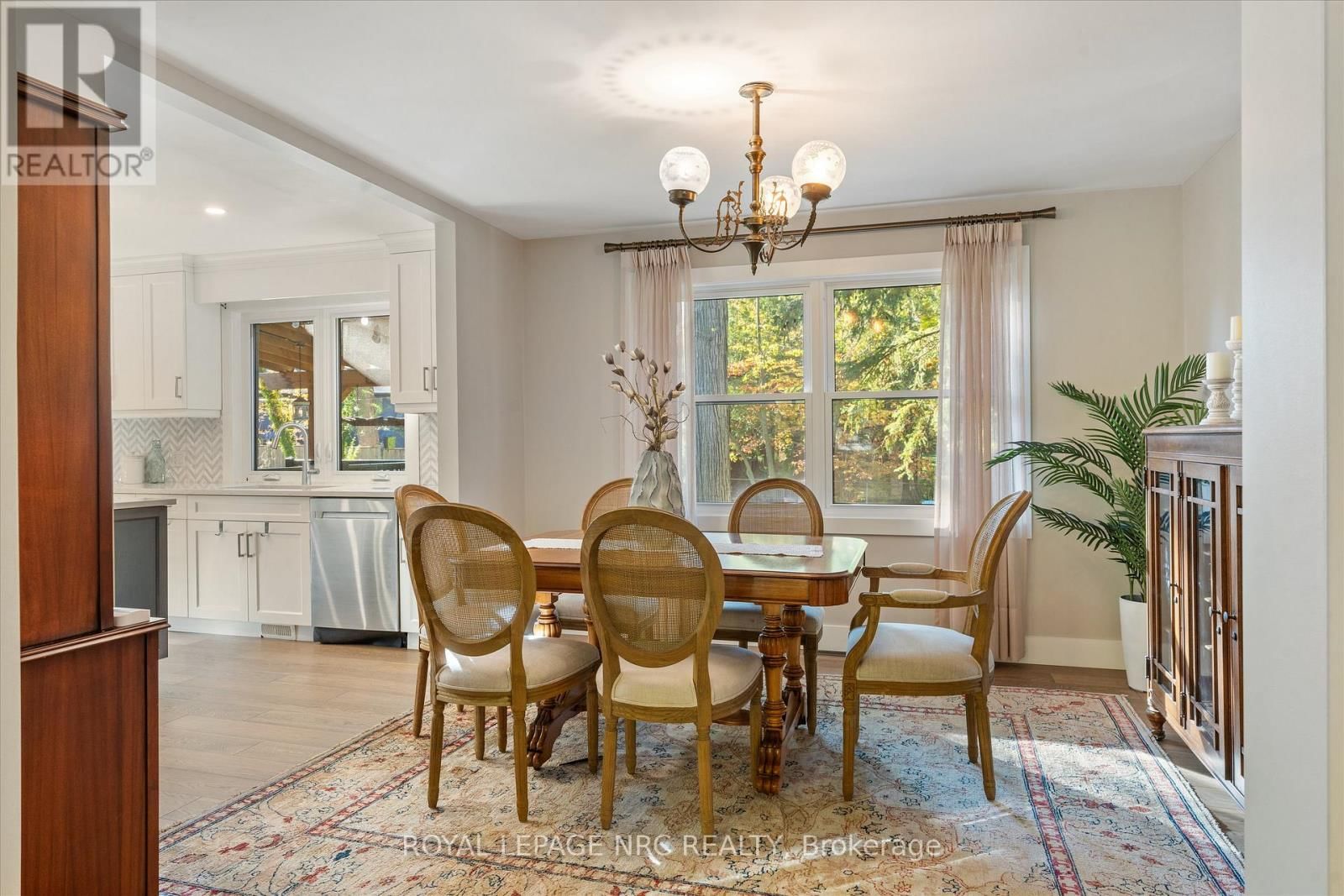 16 BRIARFIELD CRESCENT Image 8