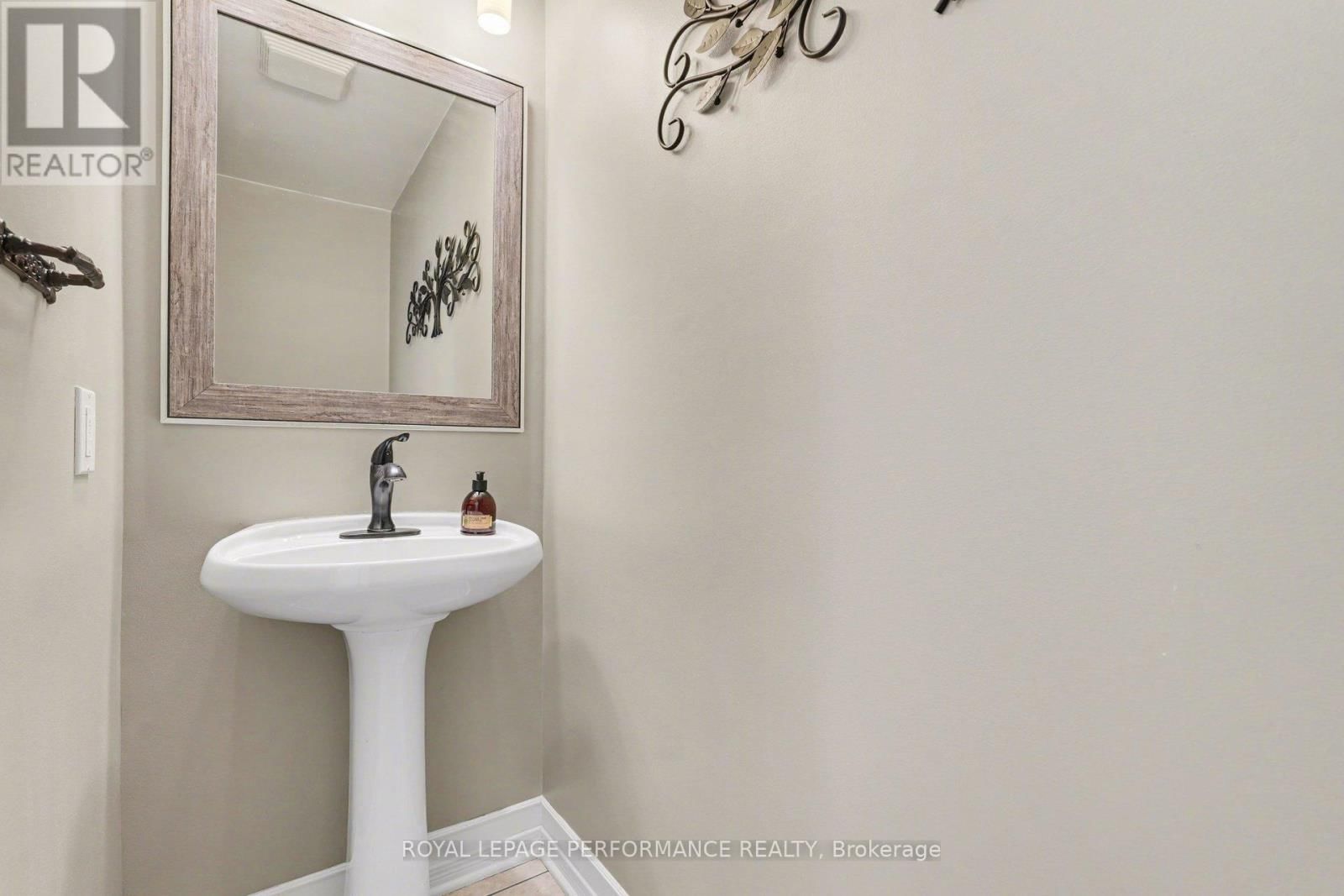 992 BALLANTYNE DRIVE Image 13