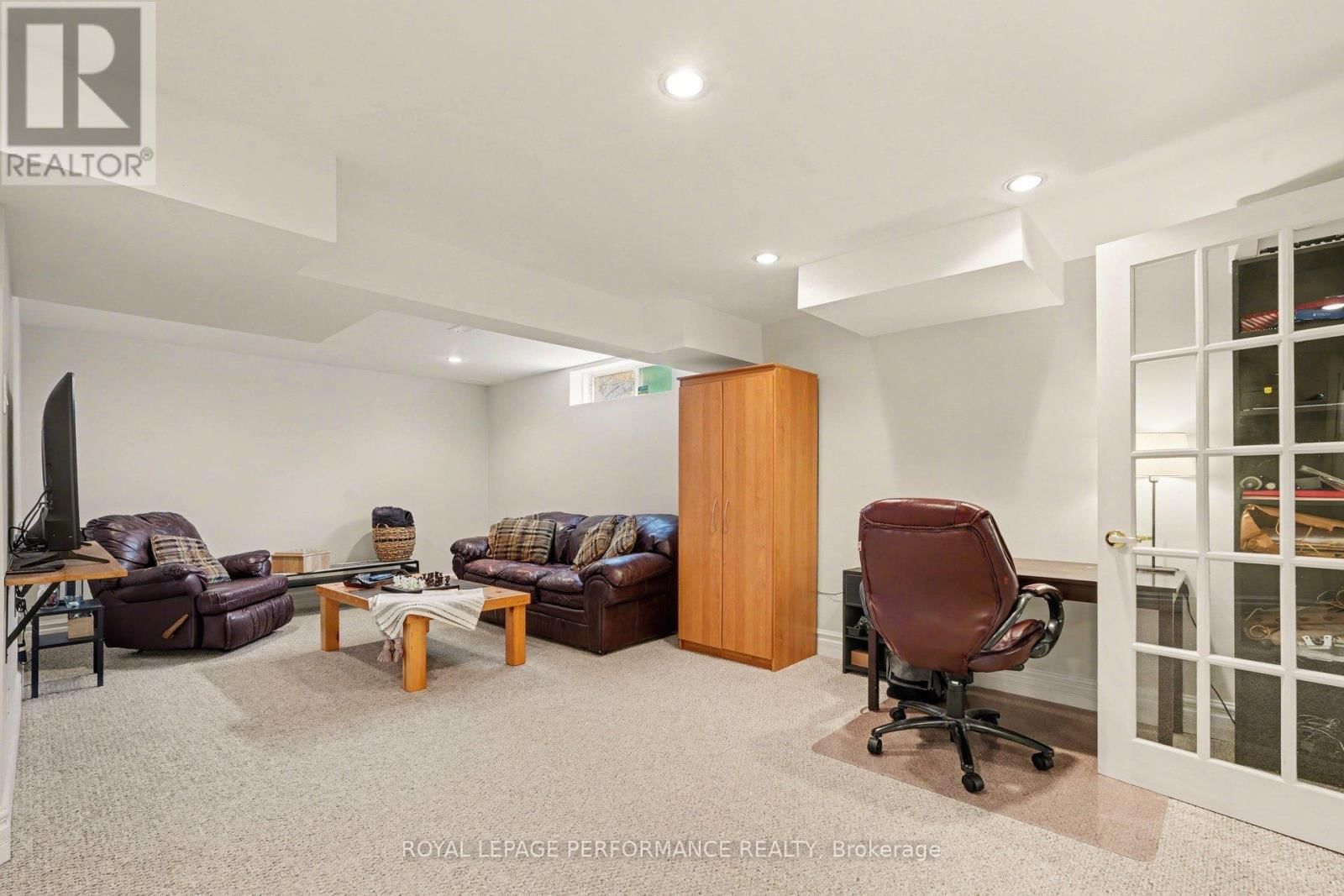 992 BALLANTYNE DRIVE Image 32