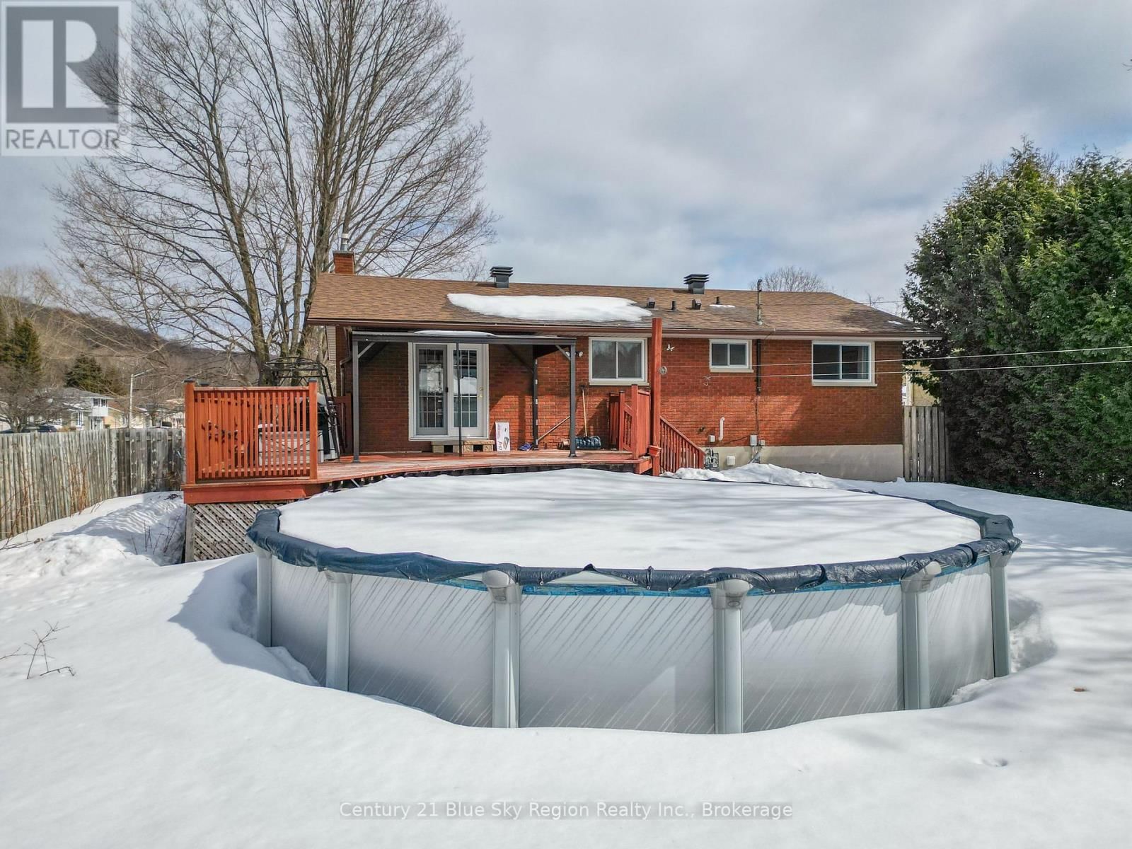 195 MACBETH CRESCENT Image 34