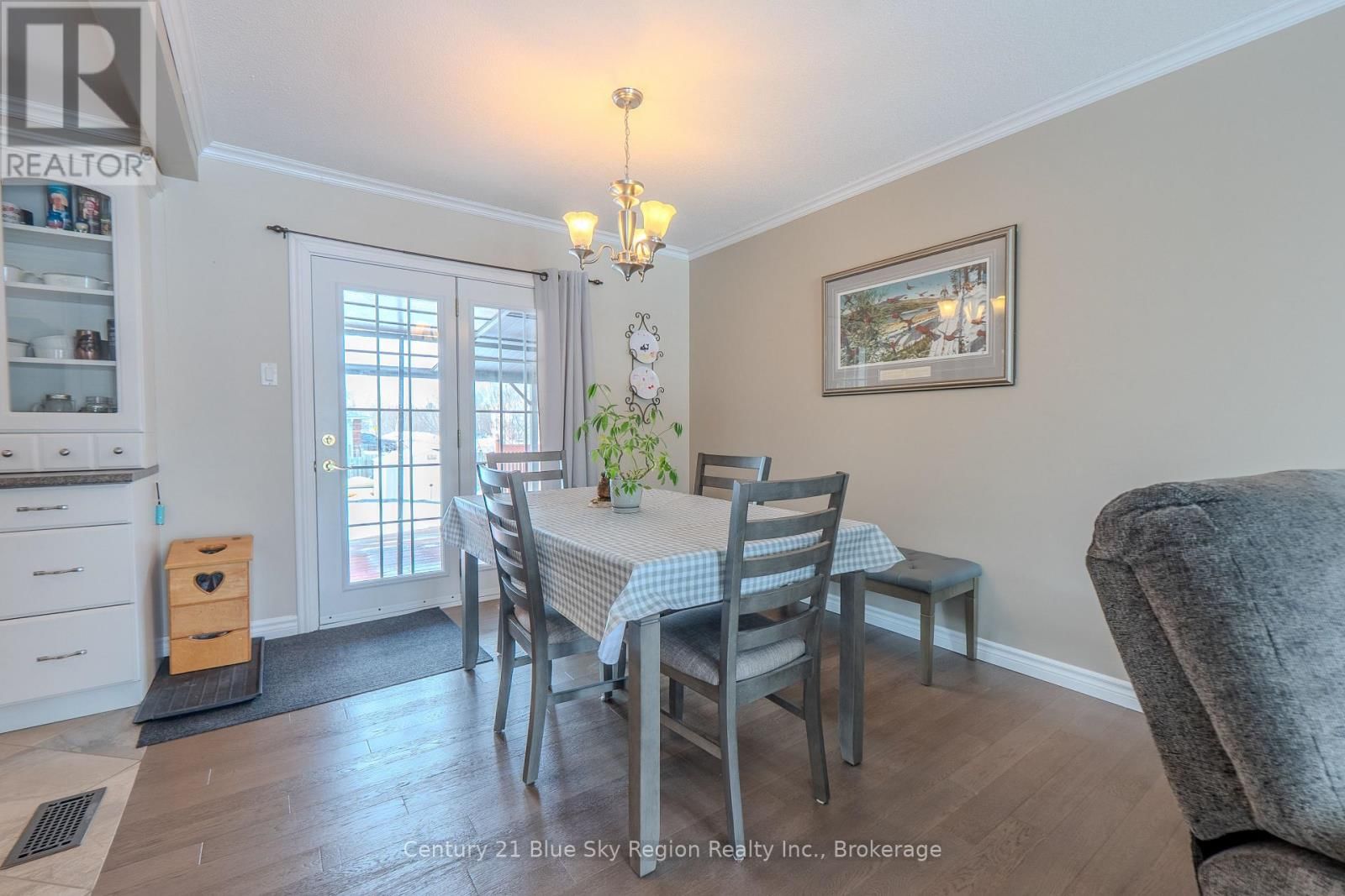 195 MACBETH CRESCENT Image 8