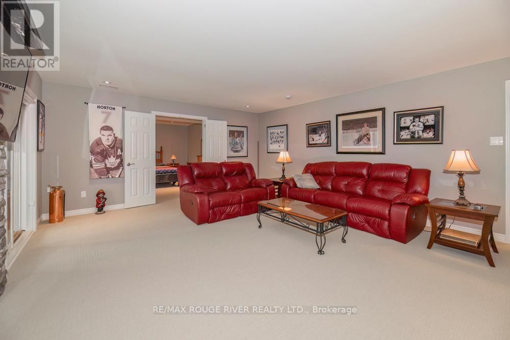 27 SOUTH HARBOUR DRIVE Image 28