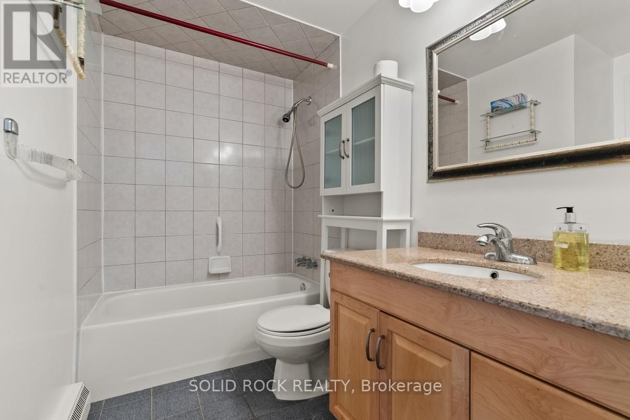 26 A & B ETTRICK CRESCENT Image 13