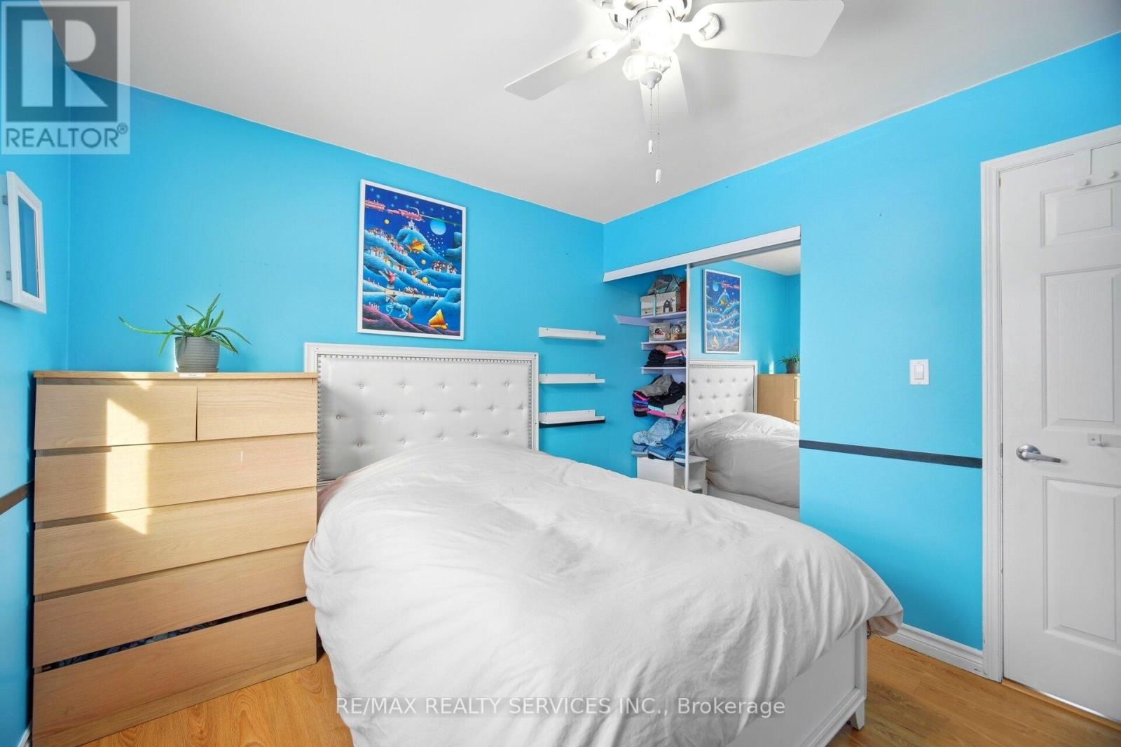 12 PINE STREET Image 30