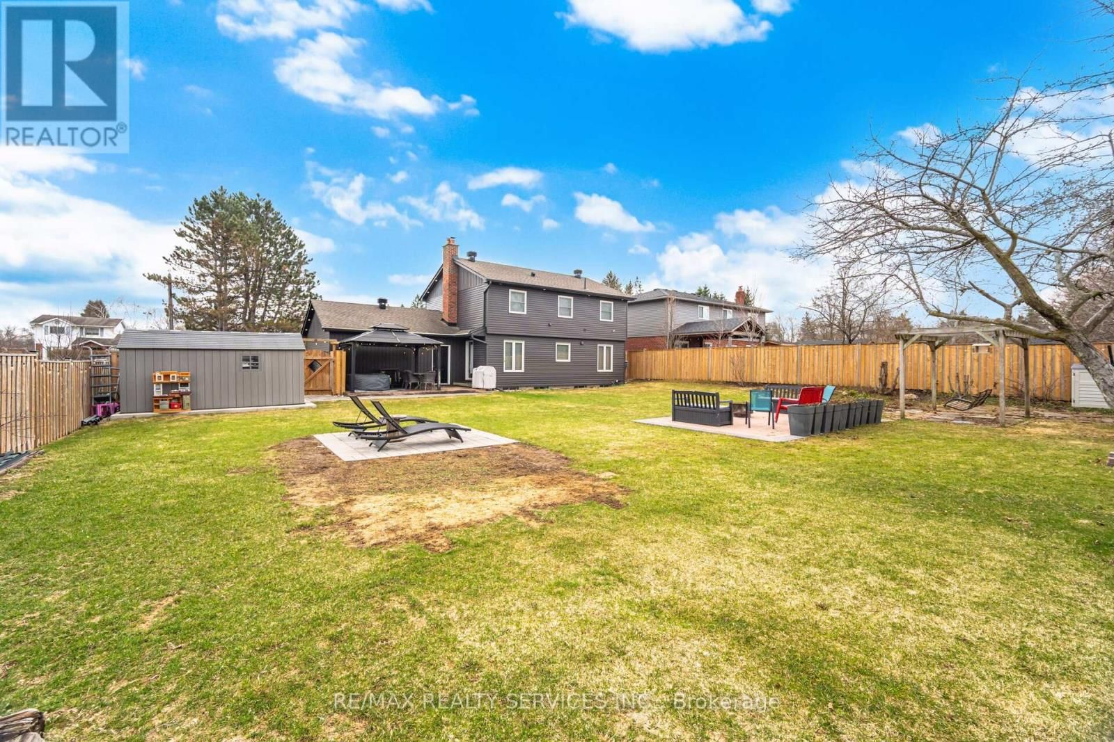 12 PINE STREET Image 47