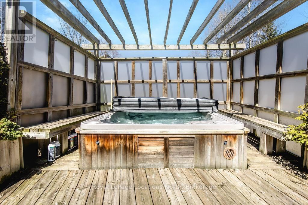 138 ST MORITZ CRESCENT Image 42