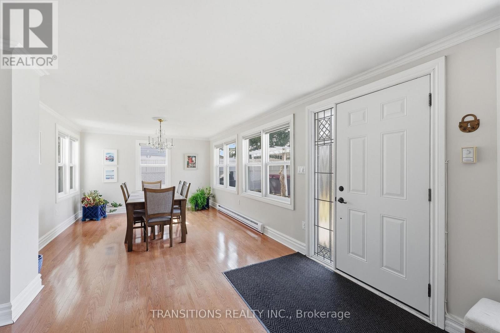 270 CHARLES STREET SOUTH Image 13