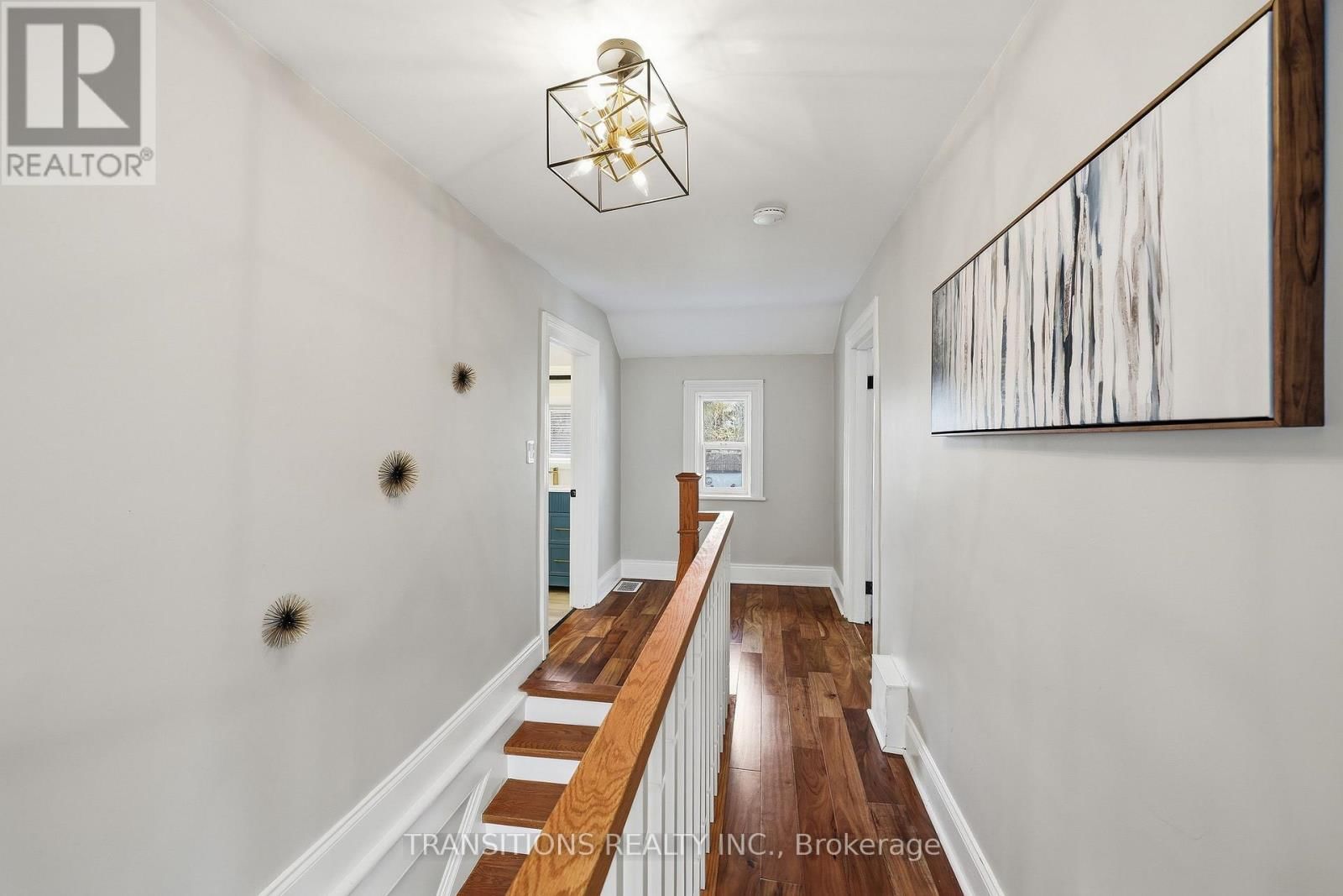 270 CHARLES STREET SOUTH Image 18