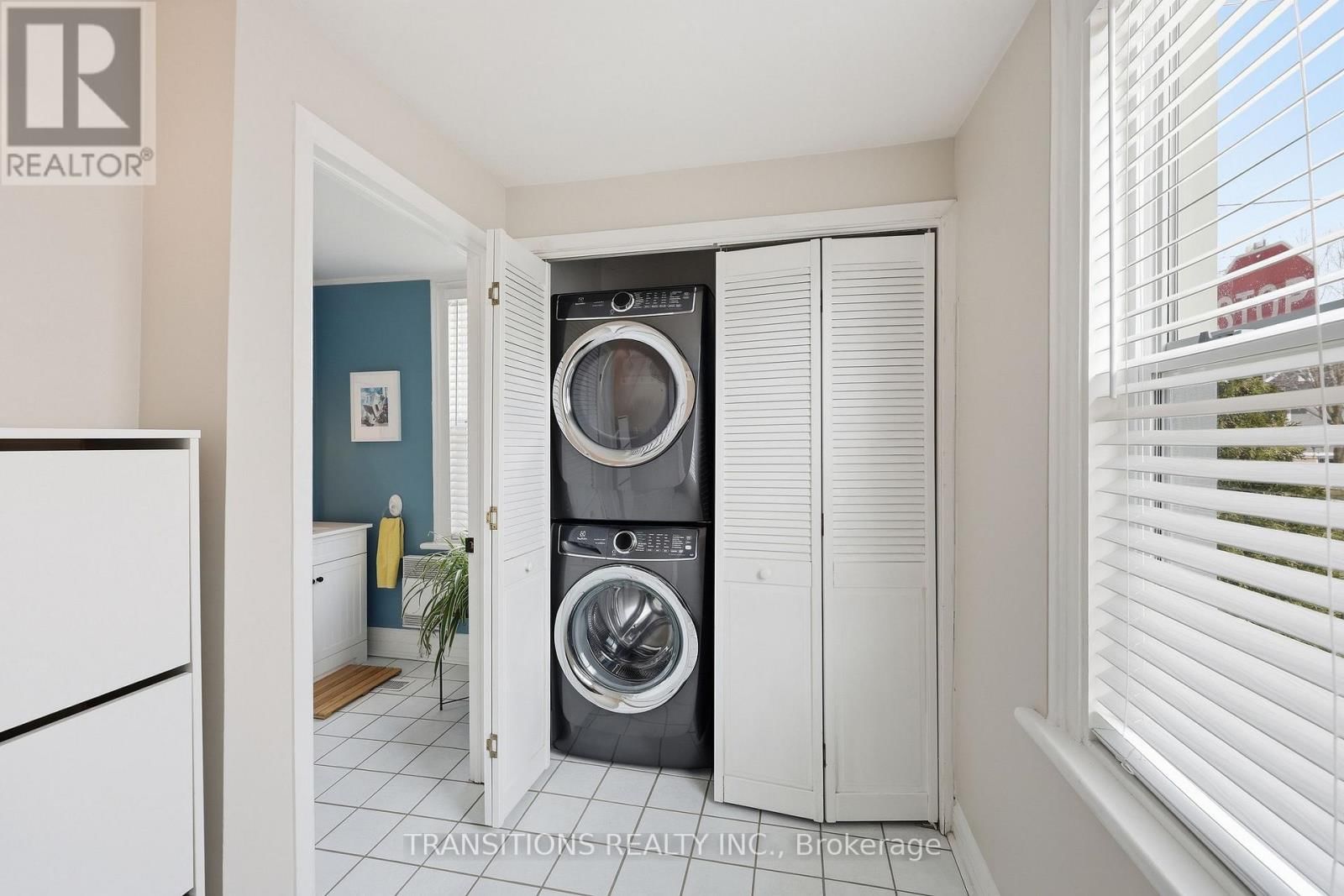 270 CHARLES STREET SOUTH Image 34